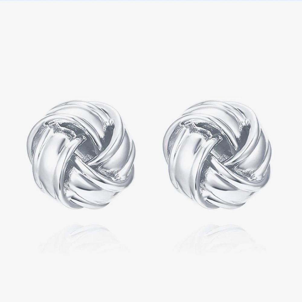 Pavoi white gold “Love Knot” earrings